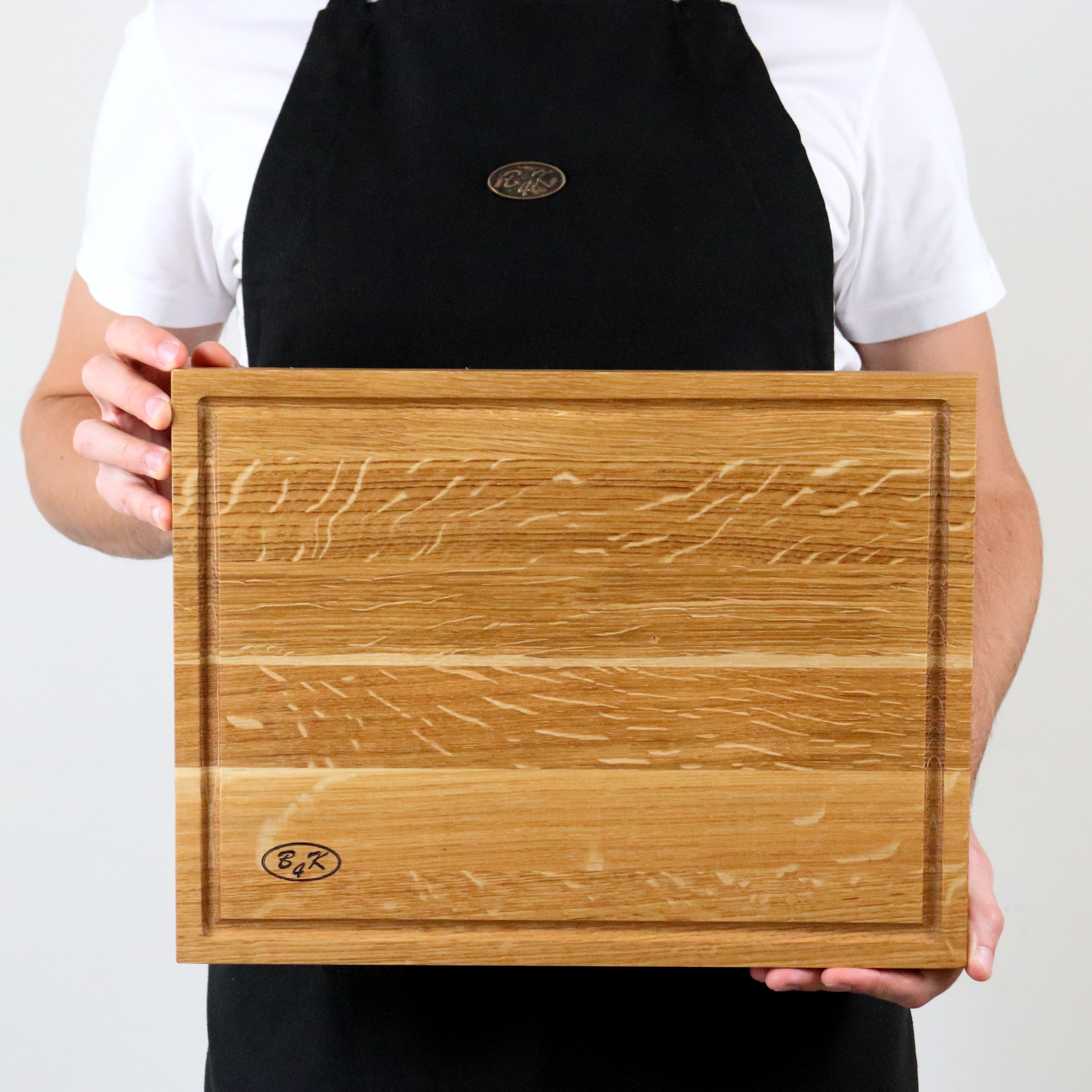 40x30x2,3cm Schneidebrett aus Eiche mit Saftrillen