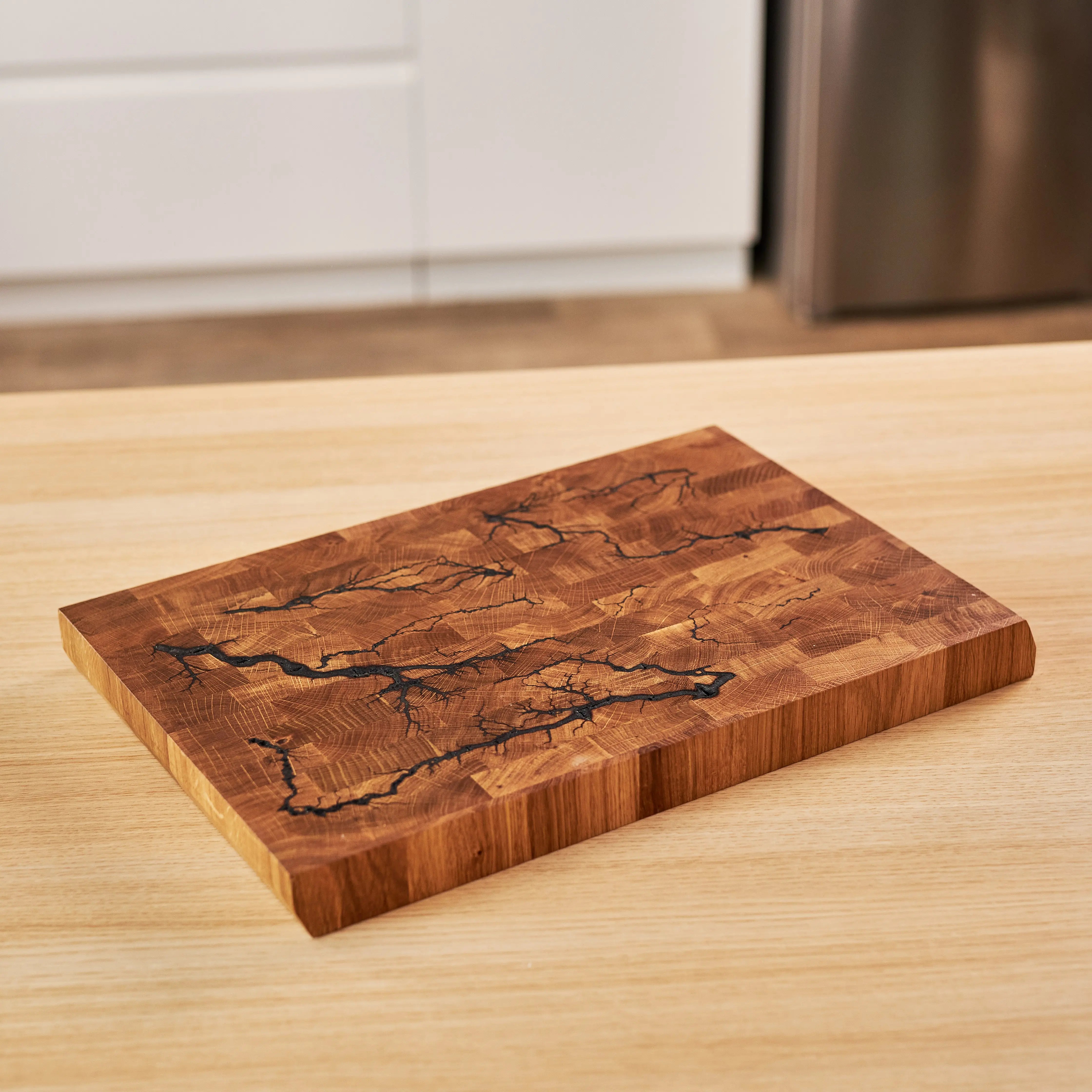 Lichtenberg-Blitze Designer 45x30x4cm Hackblock aus Eiche | Zweiseitig verwendbar | Handgemacht B4K